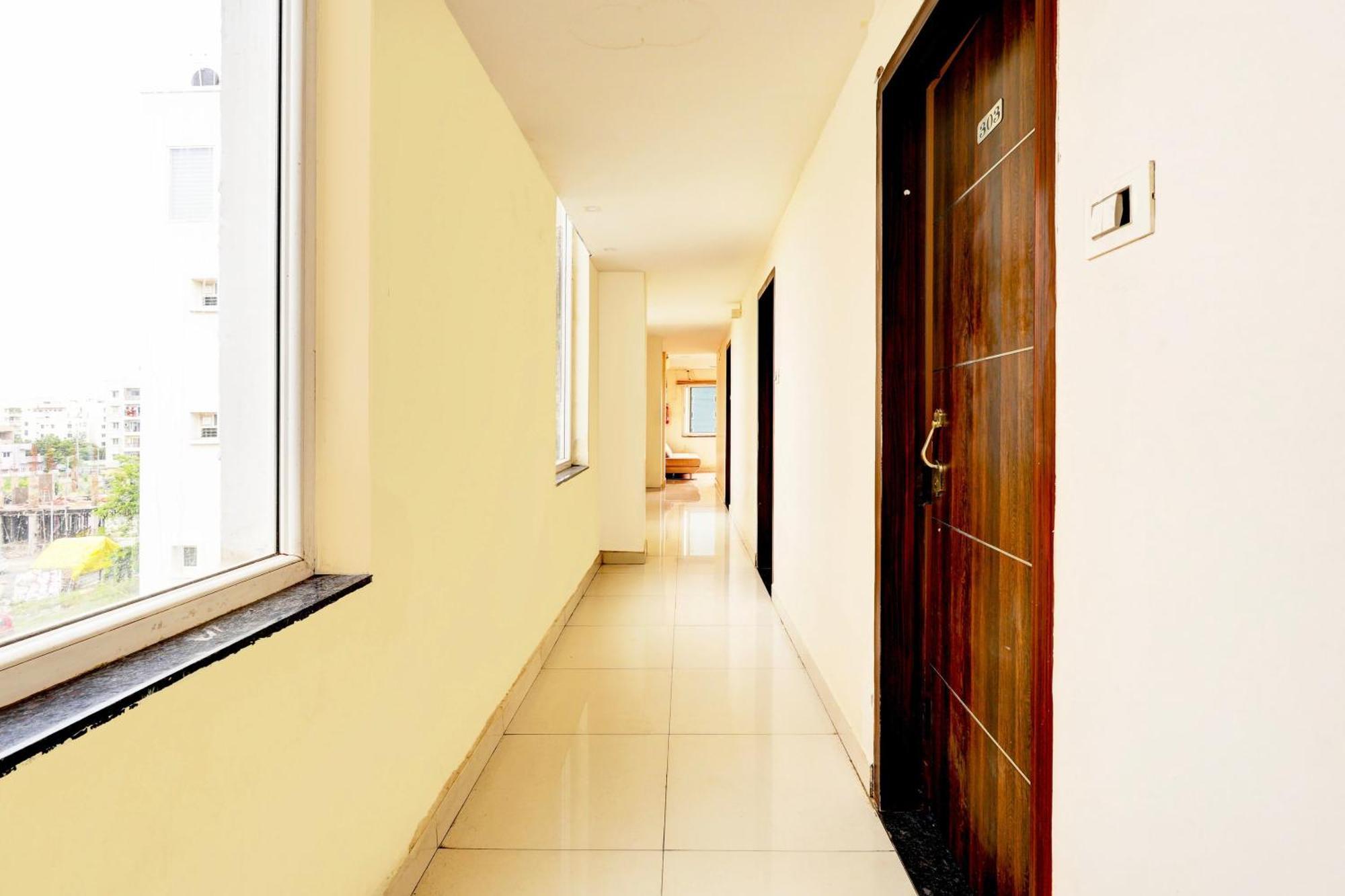 Super Hotel O Mahanadu Formerly Akshaya Bheemas Vijayawāda Exterior photo